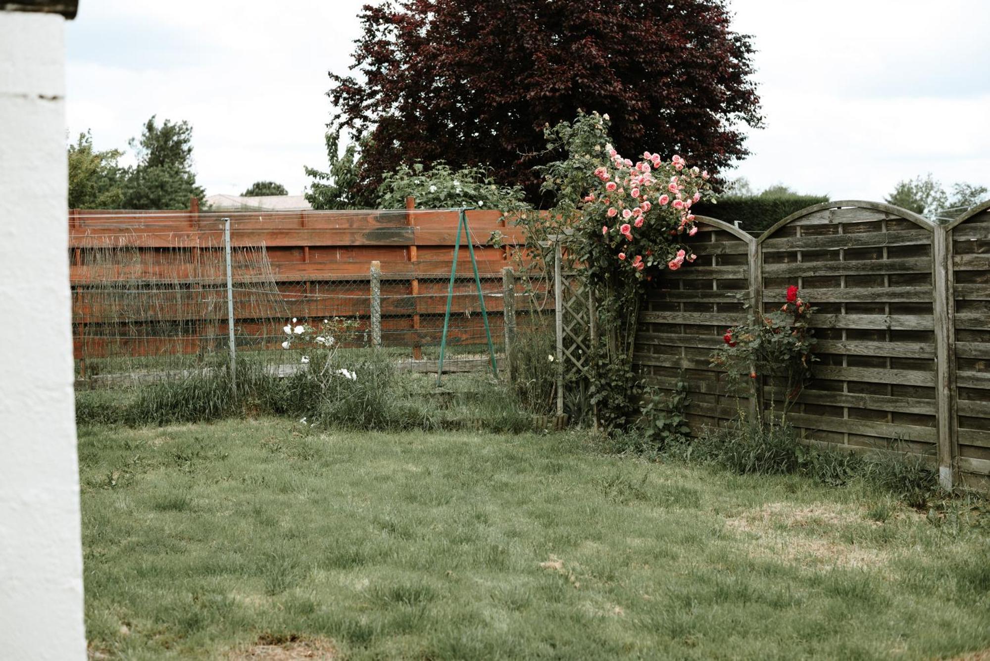 Studio De Plain-Pied Avec Terrasse Et Jardin Apartment Saint-Meard-de-Gurcon ภายนอก รูปภาพ